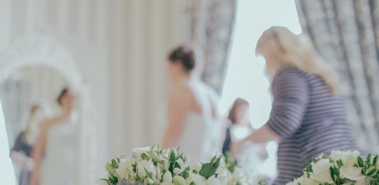 How to start a wedding planning business