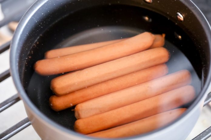 how long to boil hot dogs